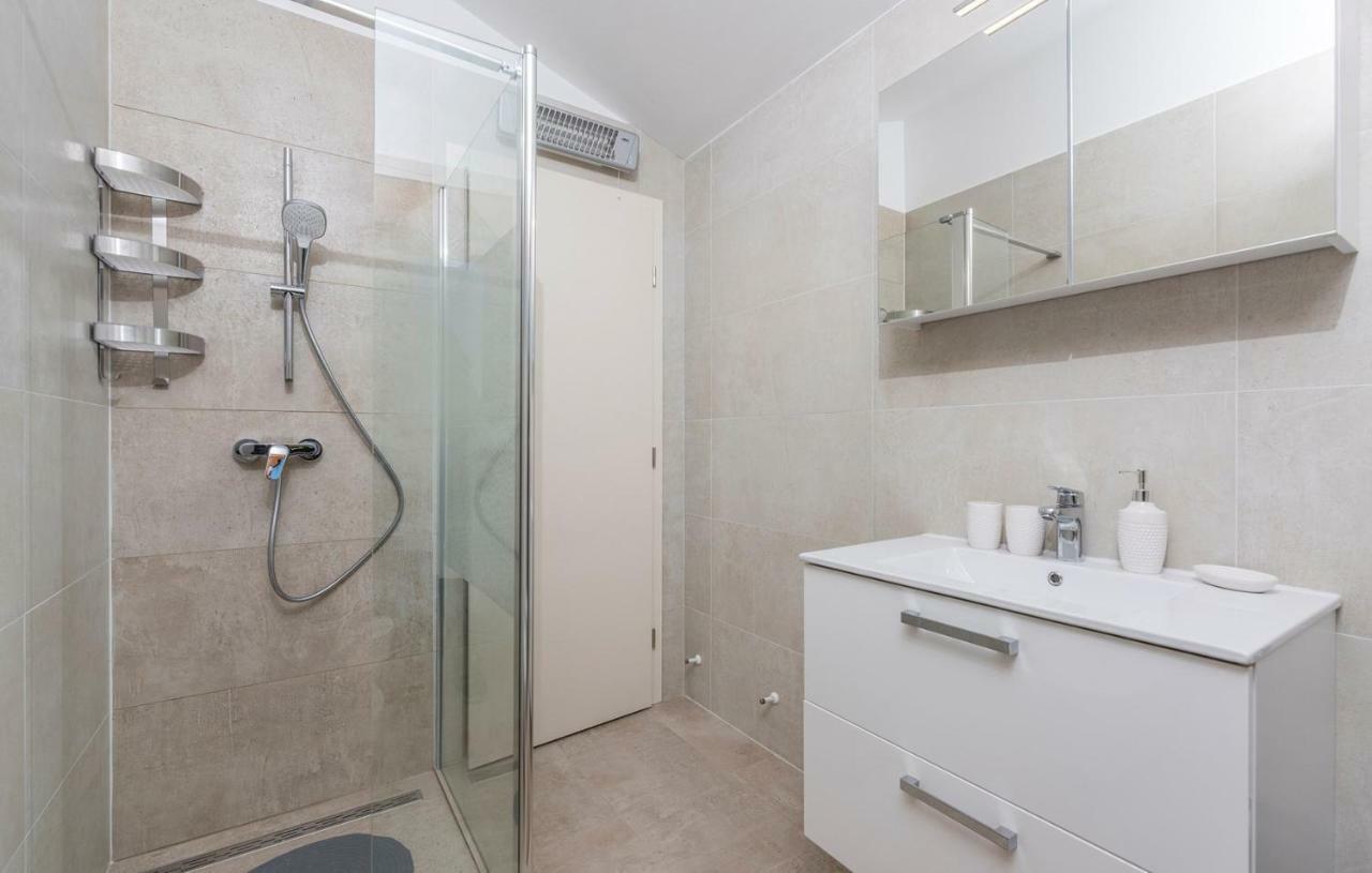 Apartments Hana In فونتانا المظهر الخارجي الصورة