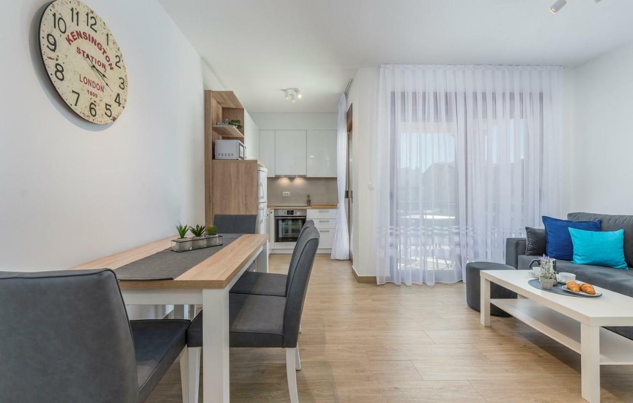 Apartments Hana In فونتانا المظهر الخارجي الصورة