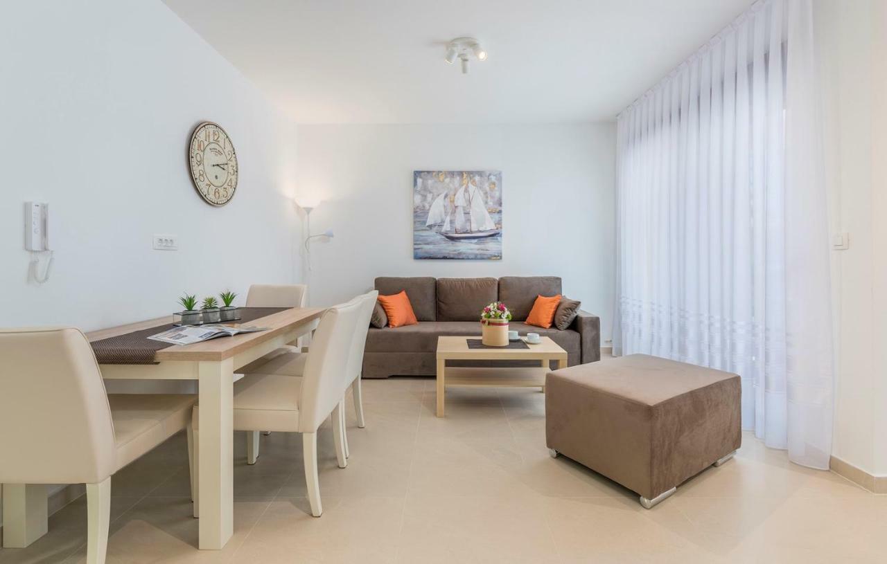 Apartments Hana In فونتانا المظهر الخارجي الصورة
