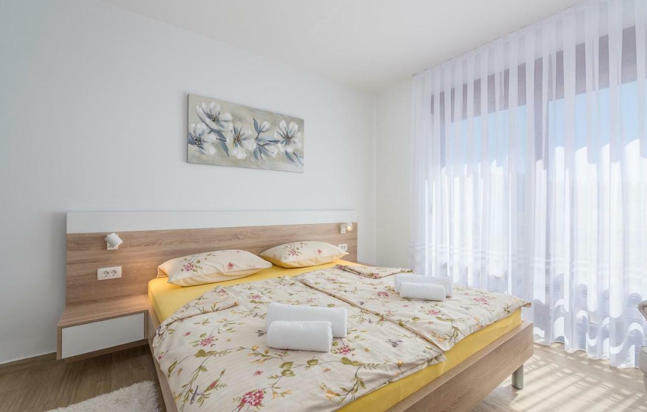 Apartments Hana In فونتانا المظهر الخارجي الصورة