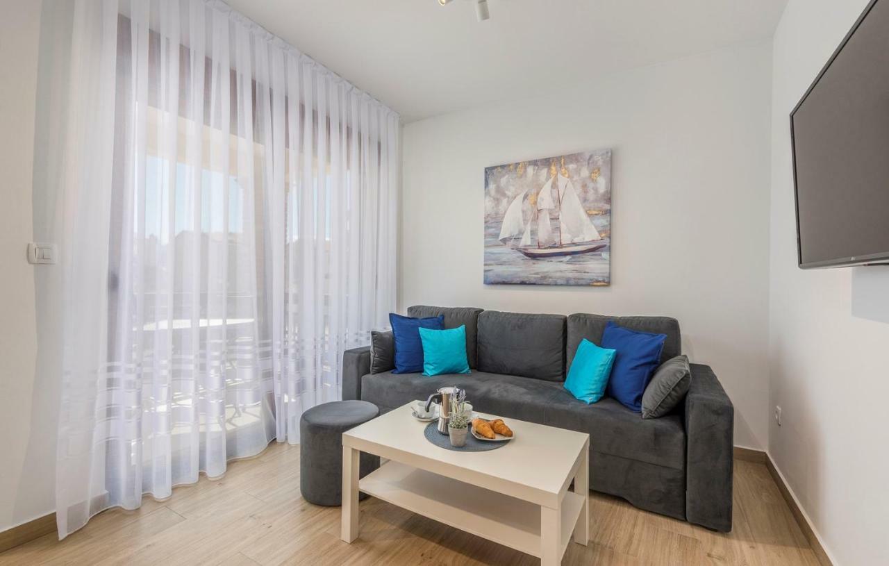 Apartments Hana In فونتانا المظهر الخارجي الصورة